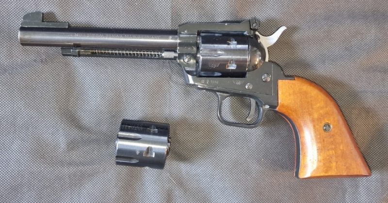 Revolver .22lr und Wechseltrommel .22WinMag H.S. Herbert Schmidt HS 21S Six Shooter Single Action – Bild 2