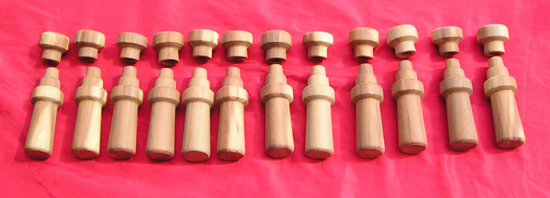 Pulverflaschen Bandoliere 12 Apostel Holzdummy TOP ZUSTAND NEU – Bild 3