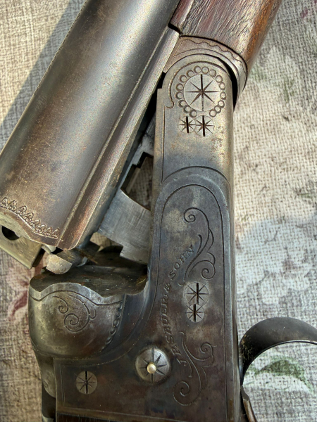 Schloss & Gravur Detail