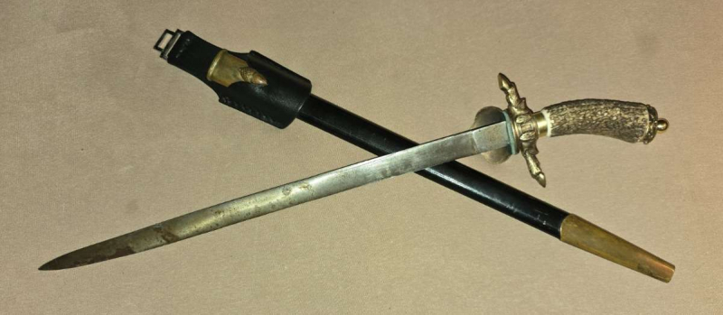 Alter Hirschfänger 1. Hälfte XX. Jhdt. mit Lederscheide. – Bild 3