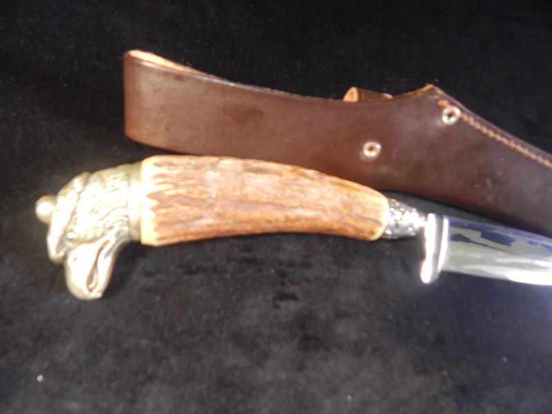 Schönes Linder Classic Jagdmesser / Jagdnicker mit Greifvogel Kopf und Lederscheide – Bild 3