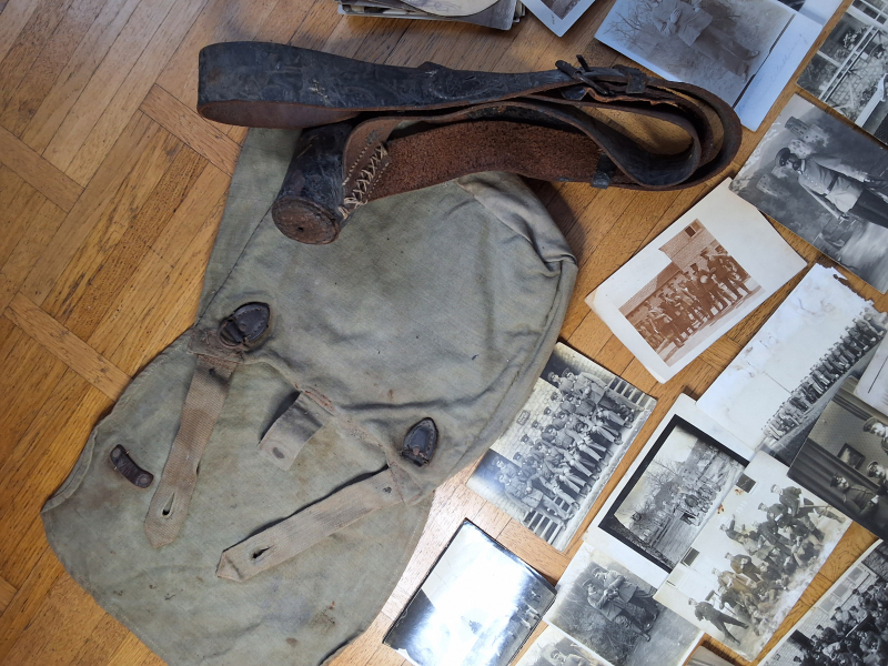 1WK Brotbeutel,Tragegurt für Fahne, ca 20 Militärbilder orginal vor 1918 – immagine 3