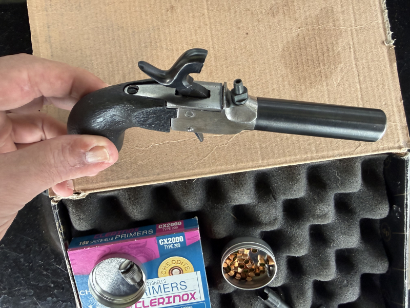Derringer Pedersoli Liegi Deringer cal.44 mit Indoorpiston und viel Zubehör – Bild 4