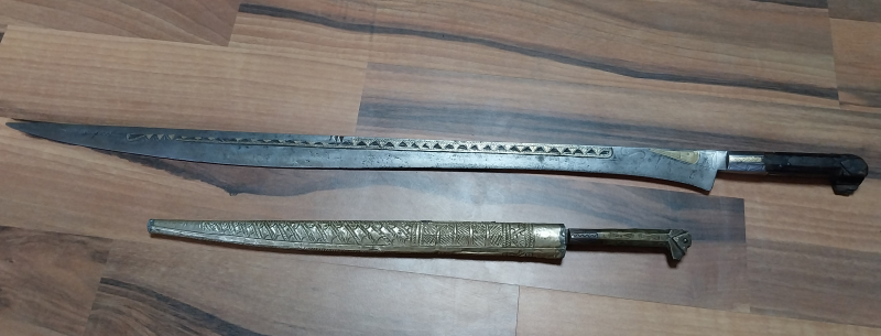 Historisches Flyssa-Schwert und ein passendes Flyssa-Messer. – Bild 6