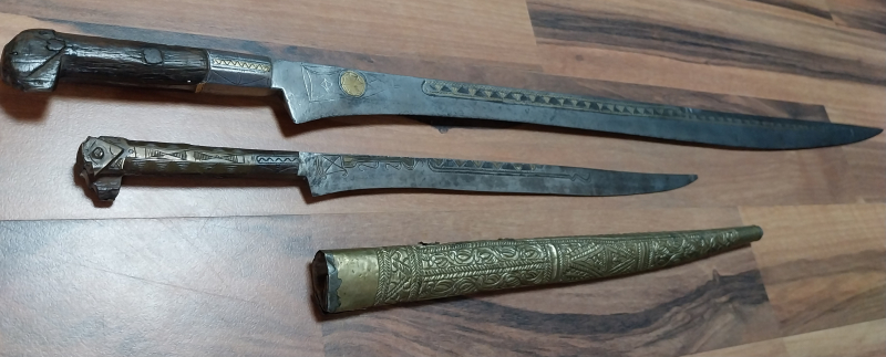 Historisches Flyssa-Schwert und ein passendes Flyssa-Messer. – Bild 2