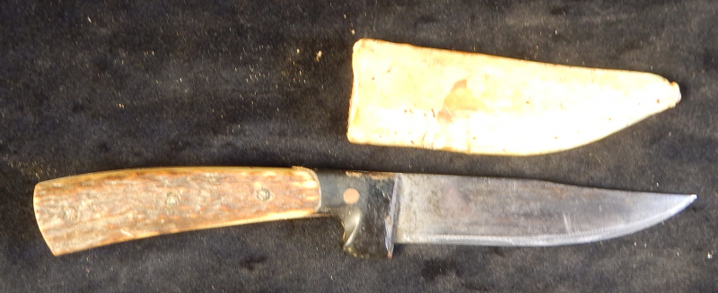 Alter Dolch mit Alterspatina mit Unbekannter Punze , Punze konnte nicht zugeordnet werden – obrázek 2