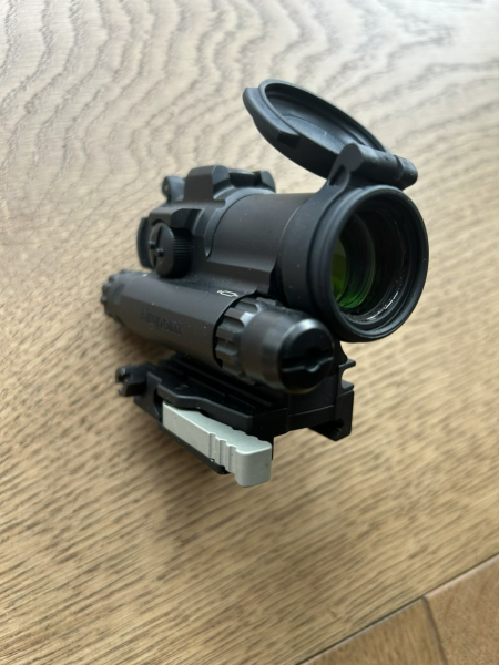 NEU Aimpoint Comp M5s mit Micro LRP Mount – Bild 2
