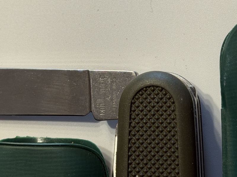 6 x Bundeswehr(?) Taschenmesser unterschiedliche Hersteller – Bild 2