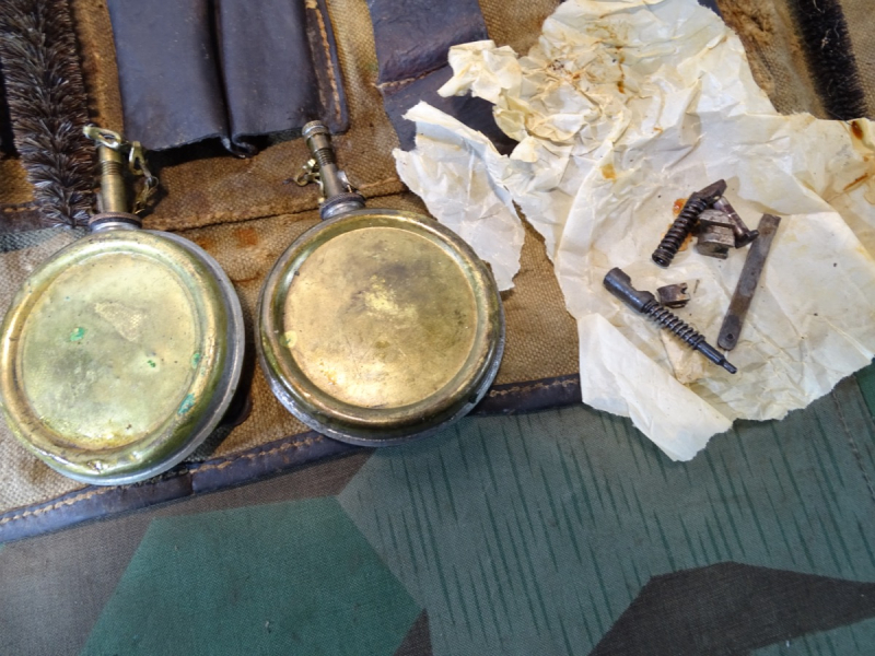 Werkzeug und Reinigungsset für das MG 30 (t) 2. Weltkrieg – Bild 3