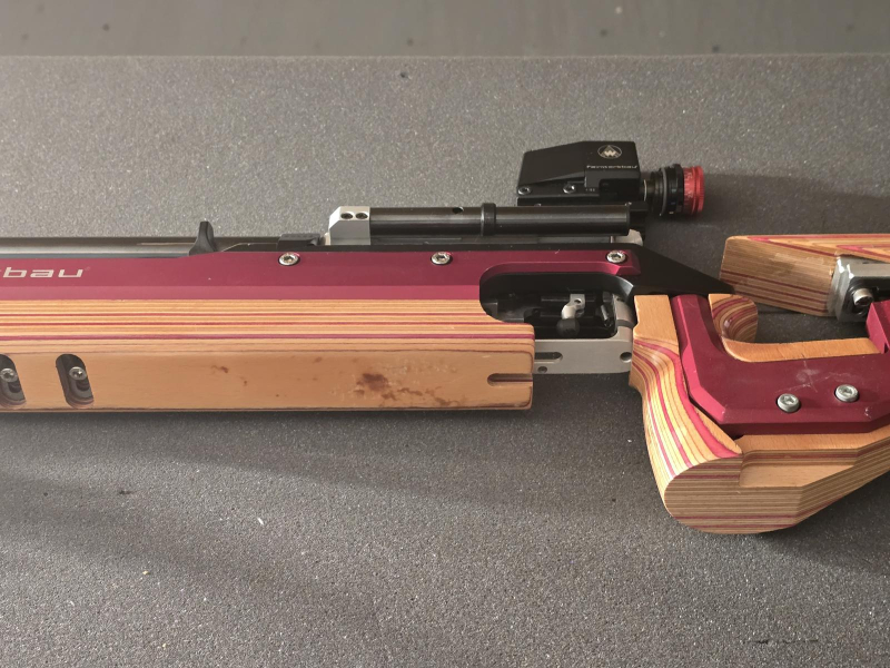 Feinwerkbau P 70 Alu Schaft Rot – Bild 6