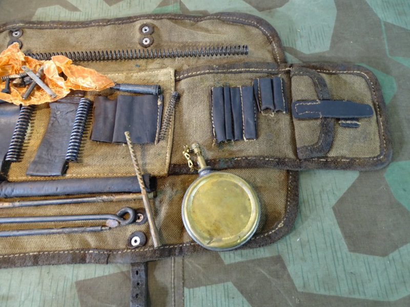 Werkzeug und Reinigungsset für das MG 30 (t) 2. Weltkrieg – снимка 3