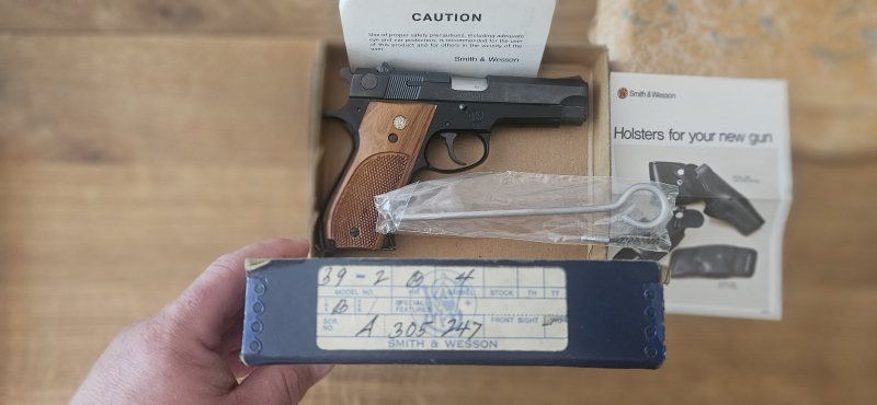 Smith & Wesson Model 39-2 – 9 mm Luger – Nummerngleich mit Originalkarton – Sammlertraum aus den USA – Bild 2