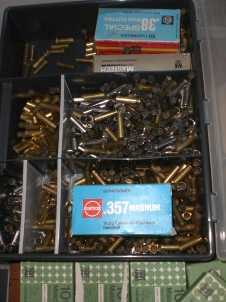 Konvolut .38 spec .357 Mag Hülsen Geschoße – Bild 2