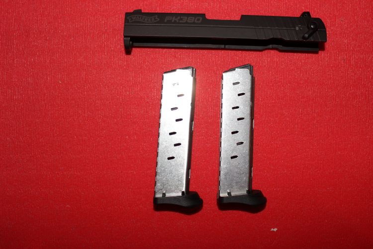 Walther PK-380 cal.9PAK Verschluss+2 Magazine – Bild 2