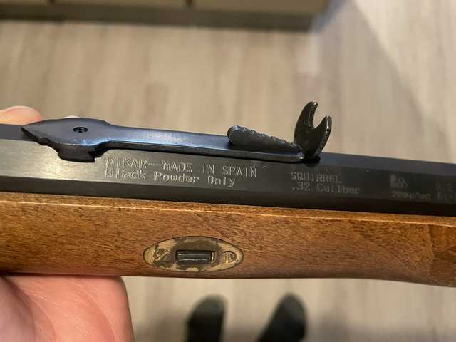 führiges Vorderlader Hawken Rifle .32, Achtkant-Lauf, klasse Zustand – Bild 5