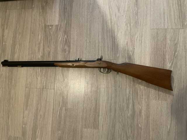 führiges Vorderlader Hawken Rifle .32, Achtkant-Lauf, klasse Zustand – Bild 2