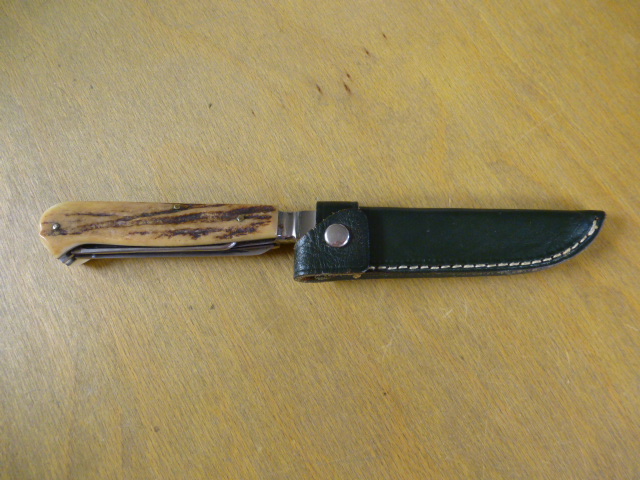 Hubertus - Nicker - Jagd - Messer mit Säge und Entenhaken - Griff aus Hirschhorn - Lederscheide – Bild 1