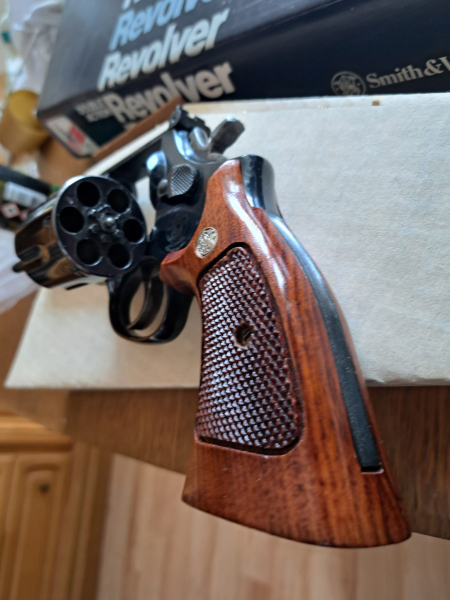 Smith & Wesson Mod.586, Kaliber 357 Magnum/.38 Special – εικόνα 4