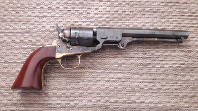 Model Colt Navy 1851, A. Uberti, 9mm Knall, 7,5 Zoll +Holster + Zubehör – obrázek 3