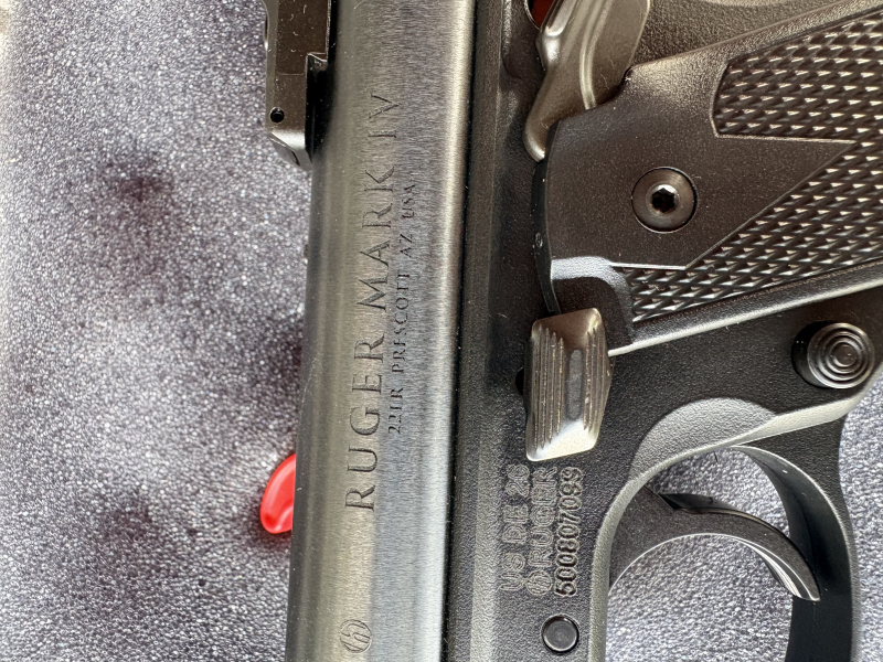 Ruger Mark IV 22/45 Target schwarz 5,5", .22lfb – kuva 3