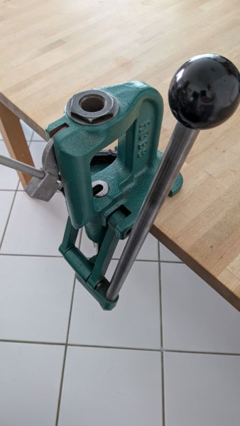 RCBS Rock Chucker 2 (RCII) Wiederladepresse plus ZH Setzer – Bild 2