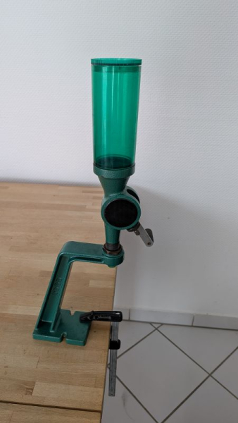RCBS Ständer für Pulverfüller – Bild 4