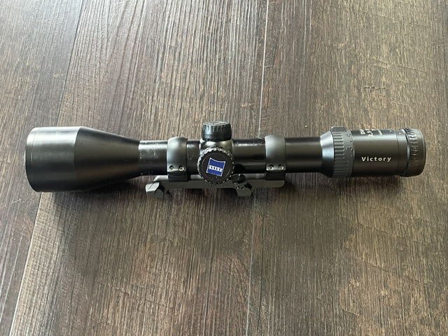 Zeiss Victory 2,5-10x50 mit Blasermontage – Bild 2