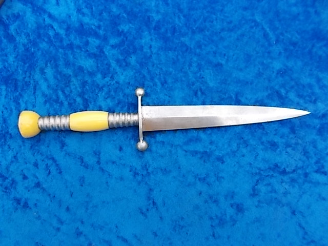 Achtung Sammler seltener Grabendolch bzw. Kampfmesser Marine Solingen Germany no 98 Salut Teile – Bild 4