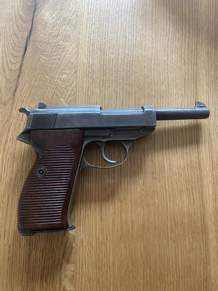 Walther P38 – frühe Wehrmachtsfertigung – WaA135 – nummerngleich – mit Holster – Bild 3
