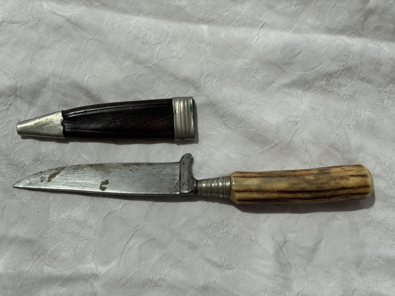 Altes Antikes Hirschhorngriff Trachten Lederhose Jagdmesser. Mit Lederscheide. Um 1960 – Bild 2
