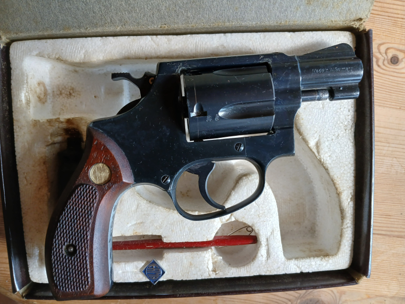 Erma Revolver EGR 66 9mm Knall Schreckschuß – Bild 2