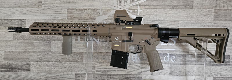 Neuware vom Fachhandel - Schmeisser AR15 M4FL 14,5" FDE Sondermodell MAGPUL Kal. .223Rem mit Optik – Bild 2