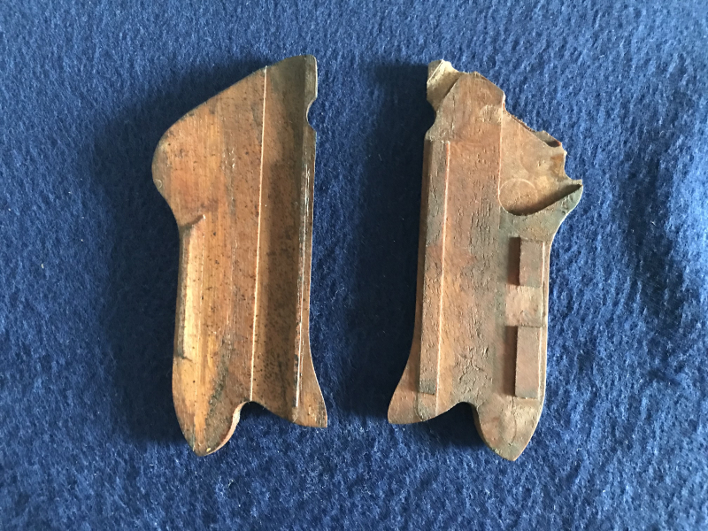 Luger P08 Griffschalen Paar – Bild 2