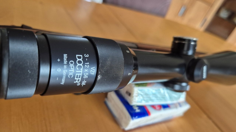 Reptierbüchse Blaser R93 Kal. 9,3x64 mit Optiken – Bild 5
