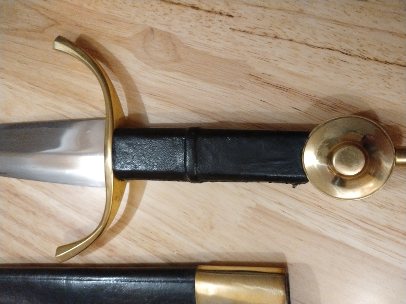 Parierdolch mit Knauf und Parier aus Messing – Bild 3