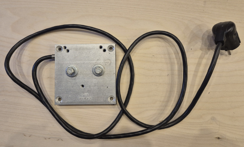 RCBS Lube-A-Matic II mit Lyman-Heizplatte und Zubehör – Bild 2
