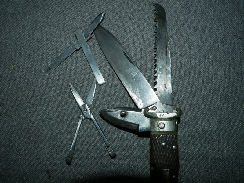 altes Taschenmesser für Jäger Auszieher Schrot 11 od. 12 Funktionen Schweizer Messer – Bild 3