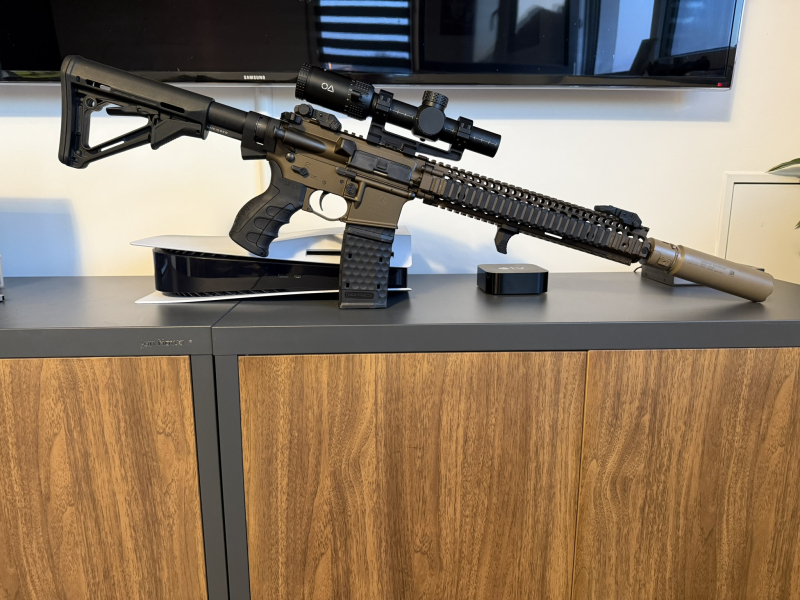 Schmeisser AR15 M4FL 13" | Daniel Defense RIS II | OA Sharp 1–8x | ASE UTRA | 750 Schuss | Premium-A – Bild 3