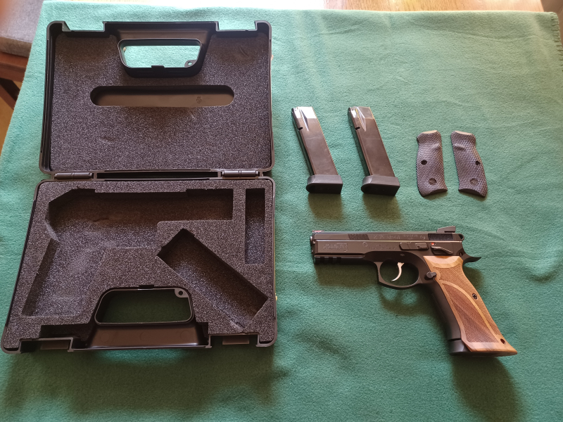 CZ75 SP-01 Shadow - 9mm Luger - 50th Anniversary Ed. + Holzgriffschalen - NEU! – Bild 4