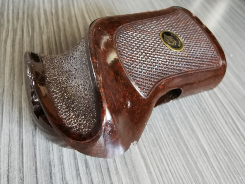 Orginal Griffschalen vom Arminius / Weihrauch 22er Revolver – Bild 4