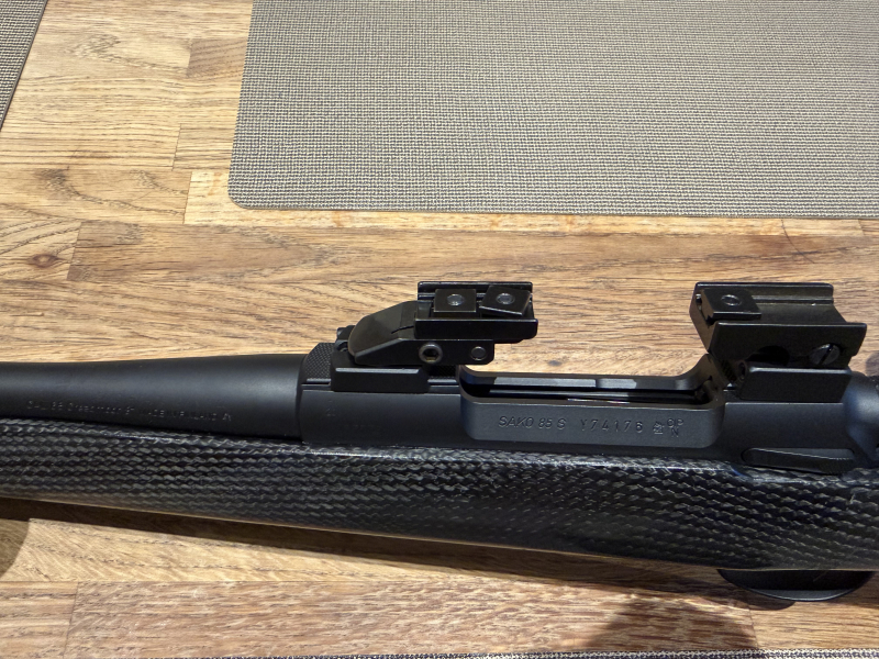 Sako 85 S, 6,5 creedmoor, Carbon, Spartan, Svemko Adapter – Bild 2
