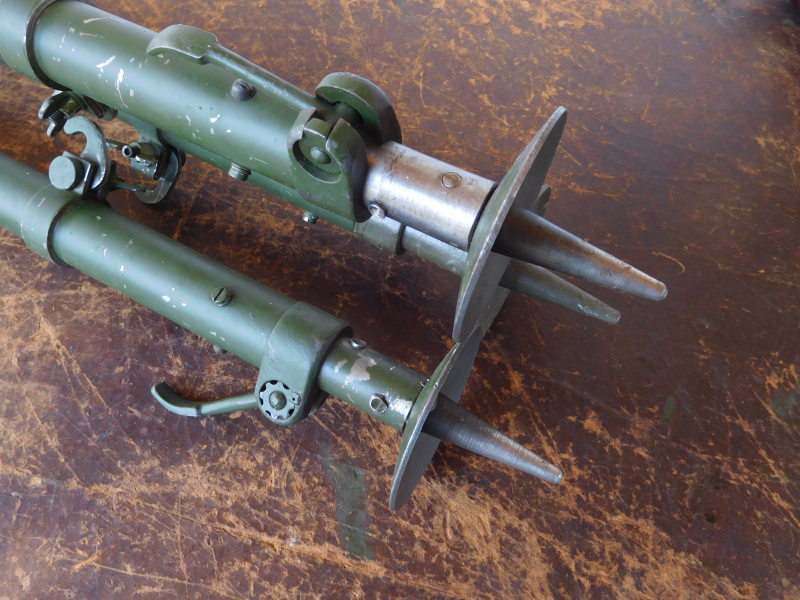 Orig. BW Fliegerdreibein für MG3 MG42 MG53 – Bild 5