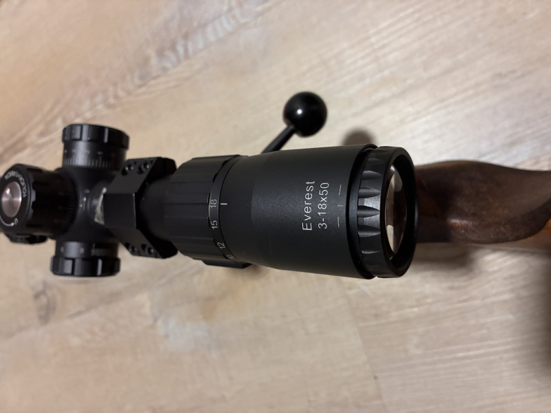 Anschütz Modell 1432 .22 Hornet mit Vector Optics Everest 3-18x50 – Bild 4