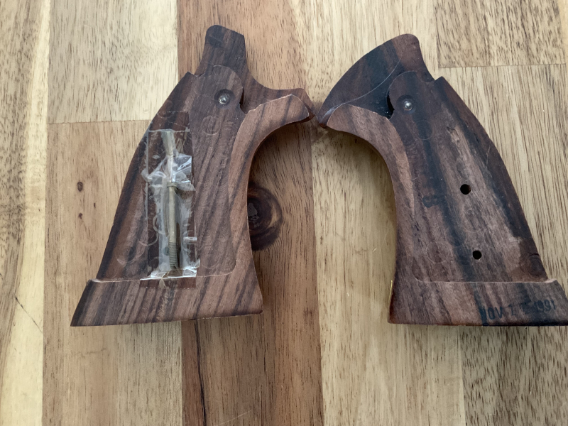 S&W Griffschalen, L-Frame, Square Butt – kuva 2