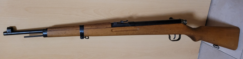 VZ 47. Karabiner Luftgewehr ( 98K), Militärische Schäftung. – Bild 2