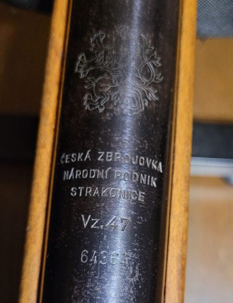 VZ 47. Karabiner Luftgewehr ( 98K), Militärische Schäftung. – Bild 4