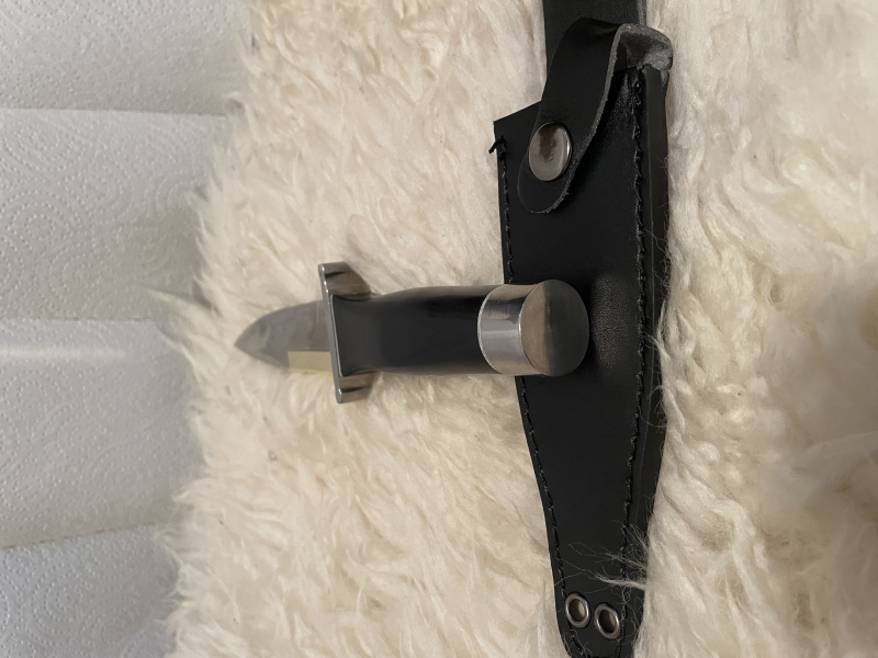 Schweres Messer mit Flaschenöffner – Bild 5
