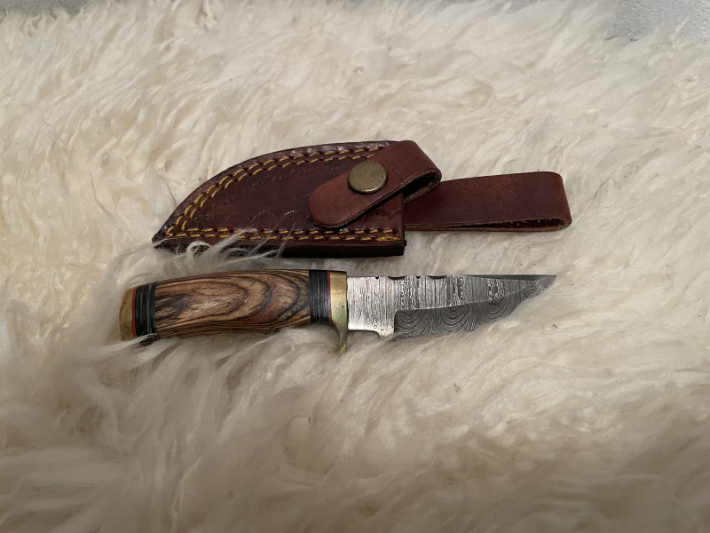 Kleineres Damastmesser rötlicher Griff – slika 3