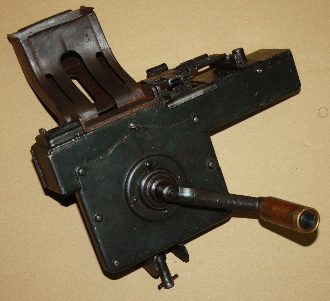 Wehrmacht WK2 "Gurtfüller / Gurtlader 34" für MG34 & MG42 im Kal. 8x57IS in Kiste -GELEGENHEIT- – Bild 1