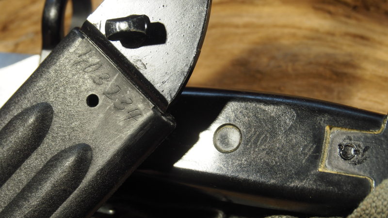 Sammlerstück ! Bajonett / Kampfmesser M1946 NVA für AK47 Kalashnikov ! Nummerngleich ! TOP ! – Bild 4